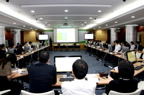 สำนักงาน กสทช. จัดรอบทดลองทดสอบโปรแกรมประมูลดิจิตอลทีวี (Pre-Mock Auction) สำหรับสื่อมวลชนก่อนจะจัดให้มีการจำลองประมูล (Mock Auction)